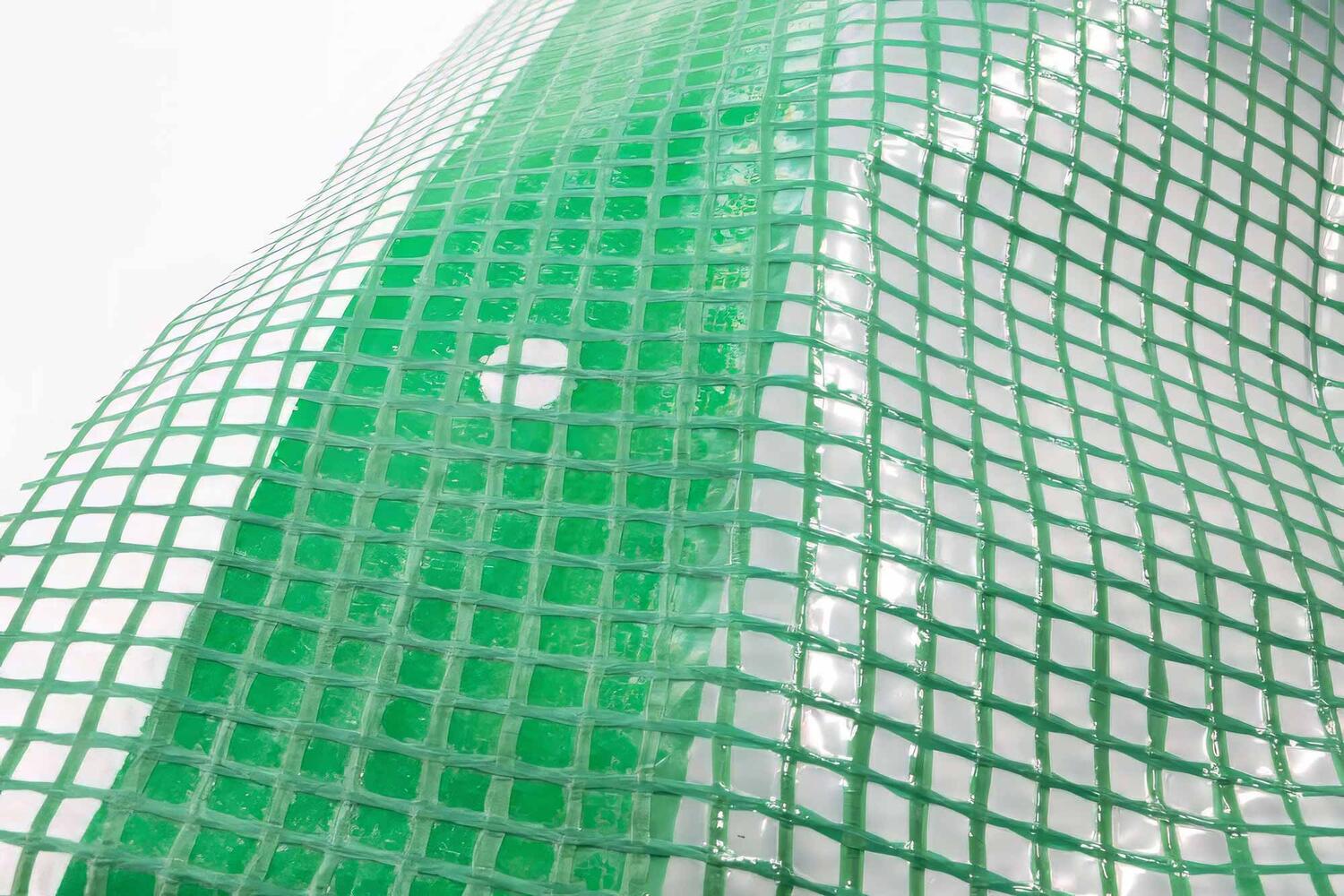 Gitterplane 4,00 x 10,00 m transparent mit grnem Gitter 250 g/m mit Nagelrand verstrkt gefaltet UV-stabil